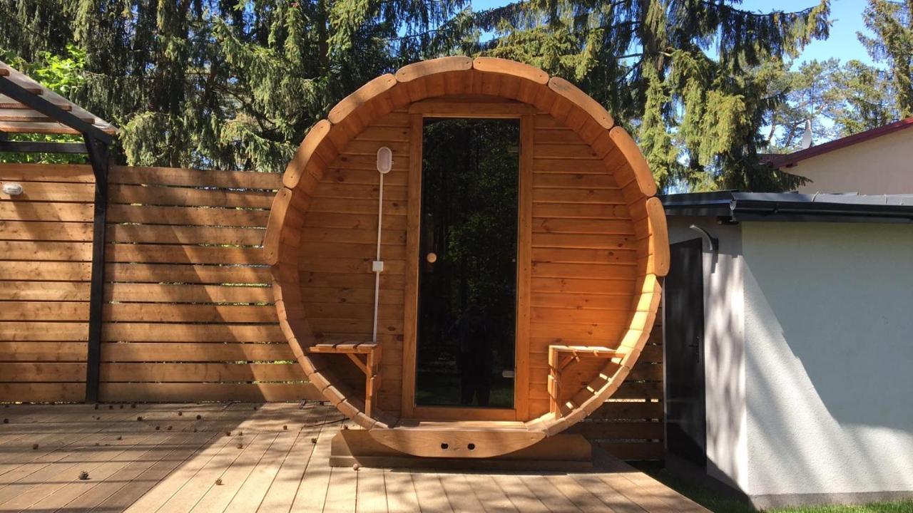 Luksusowy Pod Lasem, -shared Garden, Sauna, Wood Hot Tub! Hot Tub Seasonal! *